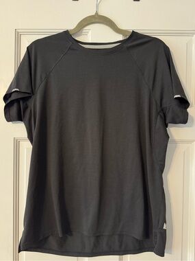 REI Black Shirt size L Athletic Tee